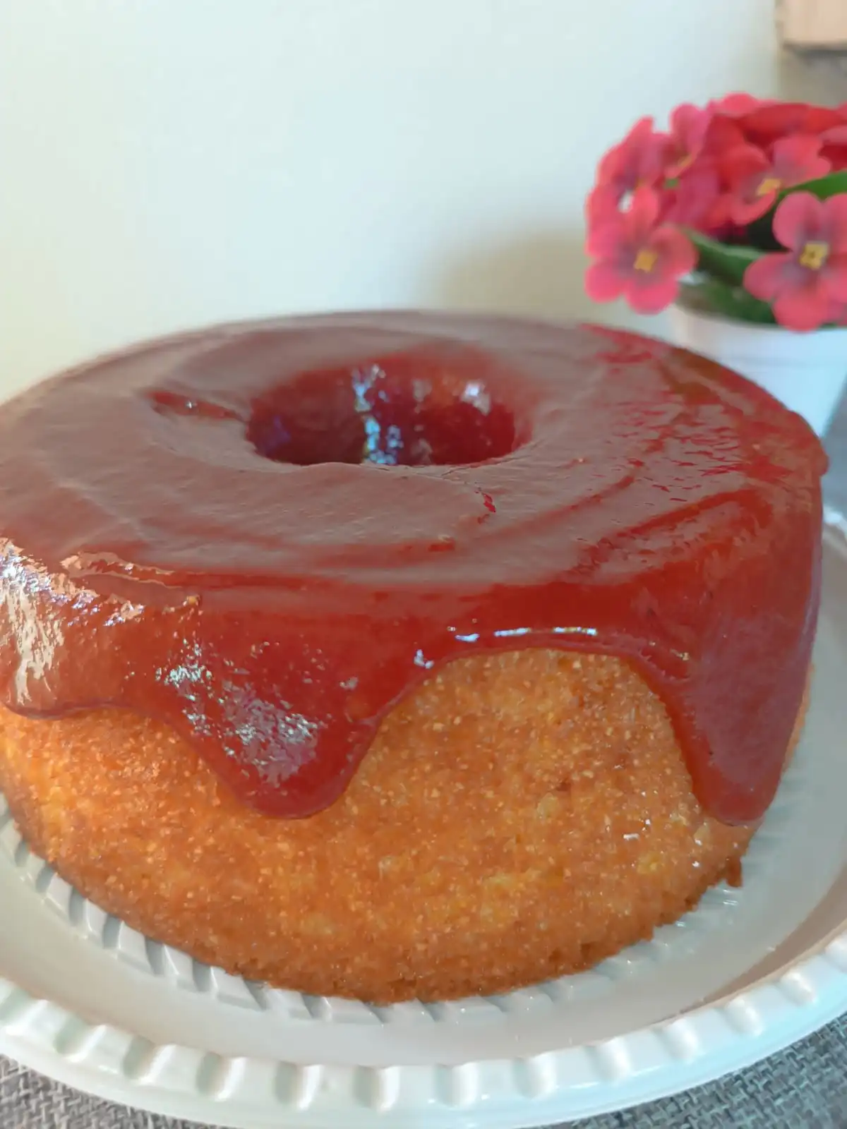 Bolo Caseiro - Bolo caseiro com cobertura de goiabada