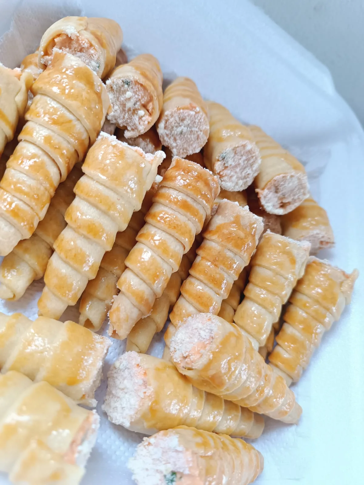 Canudinhos - Canudinhos crocantes recheados com frango